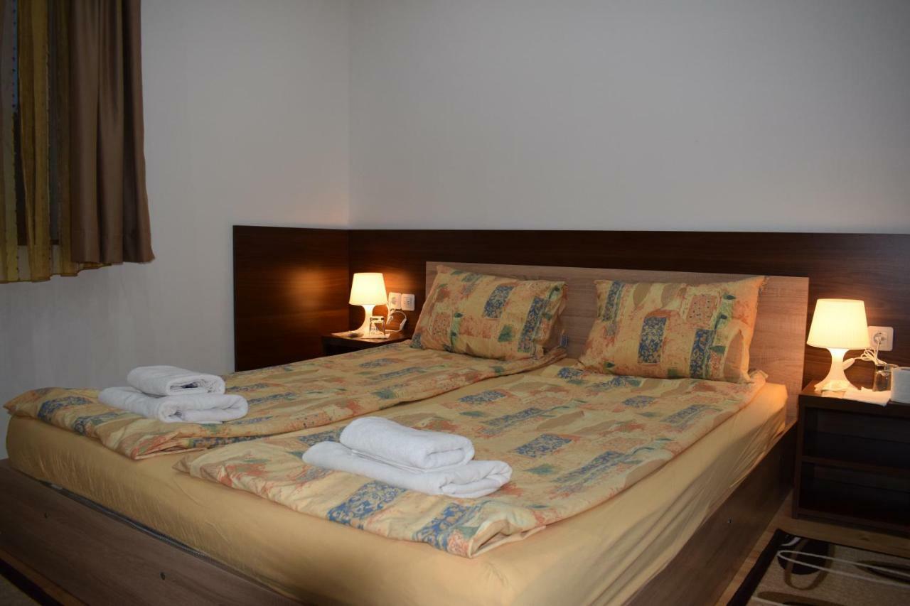 Hotel Mamin Kolio Bansko Esterno foto
