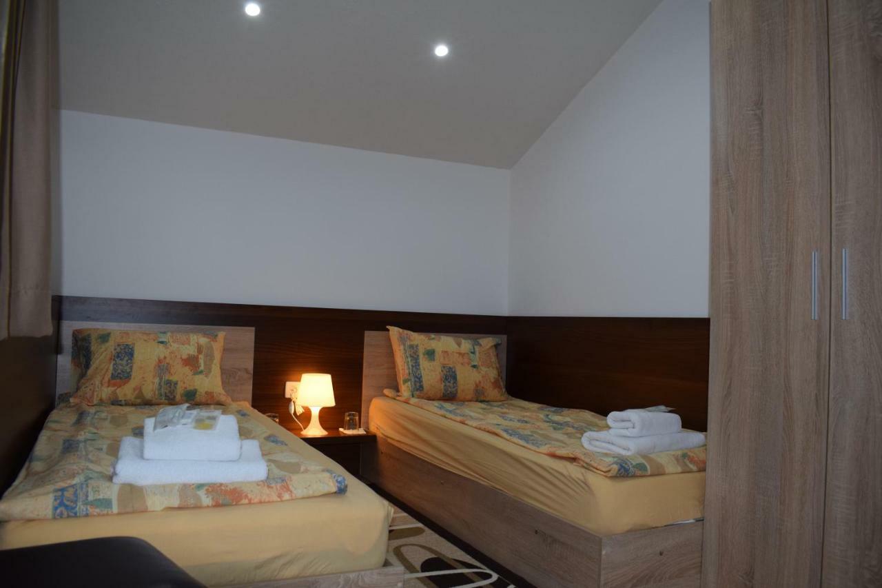 Hotel Mamin Kolio Bansko Esterno foto